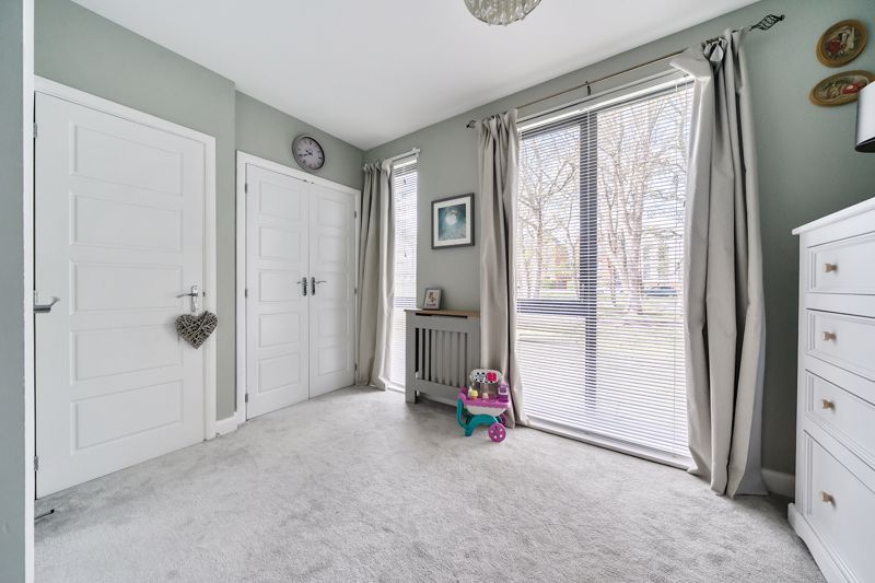 Bedroom- click for photo gallery